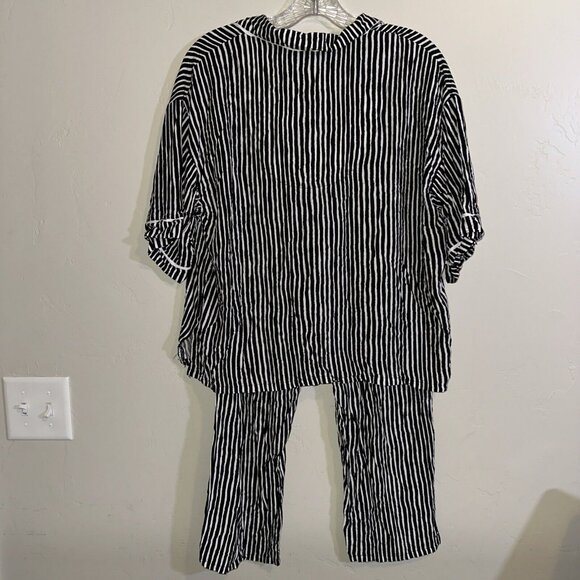 Donna Karan Sleepwear 2 Piece Black & White Button Down Capri Matching Set Med - Picture 5 of 6